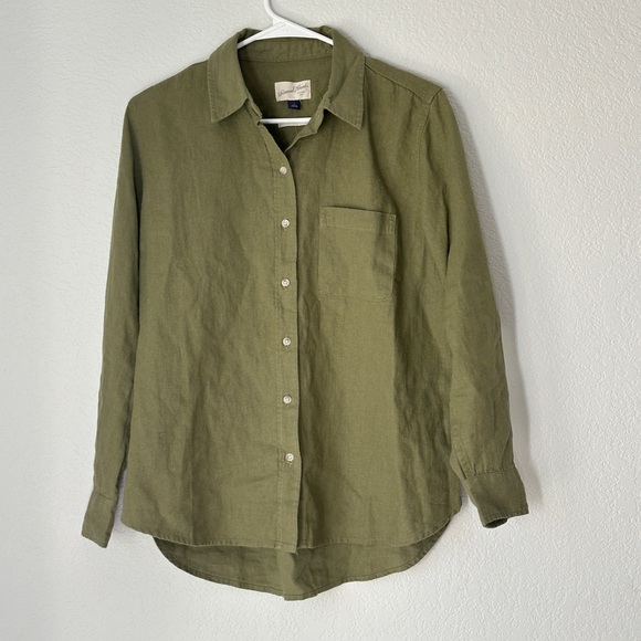 Universal Thread Tops - Olive Green Women's Button Down Shirt Relaxed Fit